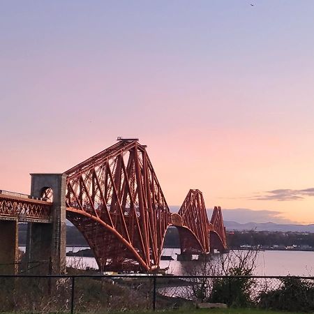 Three Bridges Waterfront Villa Норт Куинсфери Екстериор снимка