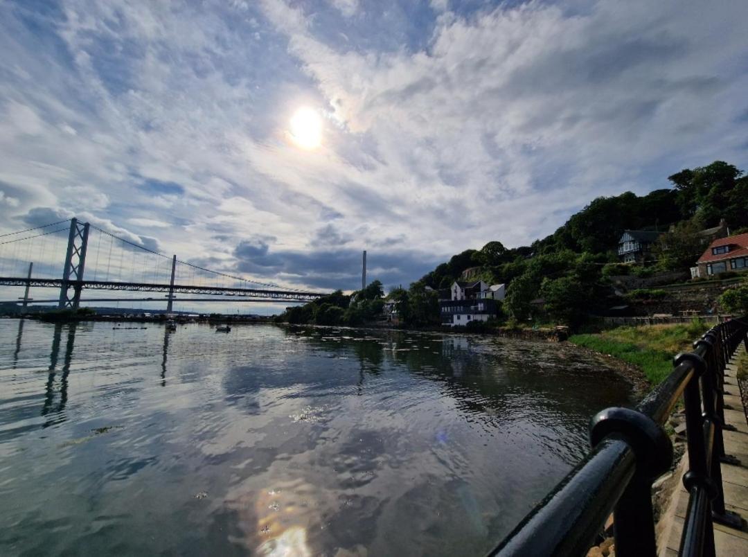 Three Bridges Waterfront Villa Норт Куинсфери Екстериор снимка