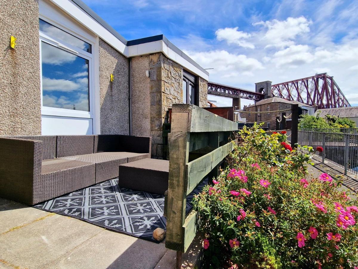 Three Bridges Waterfront Villa Норт Куинсфери Екстериор снимка